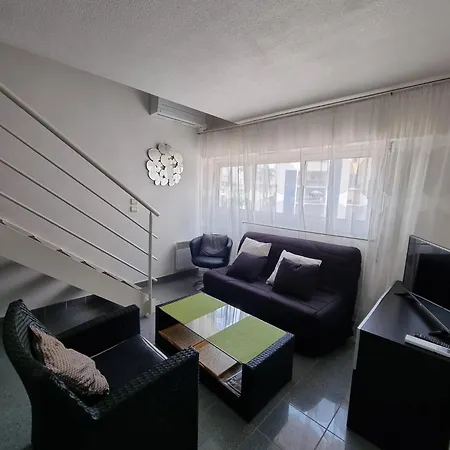 Avec Terrasse Tropezienne Fréjus