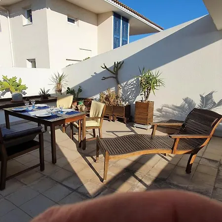 Avec Terrasse Tropezienne Fréjus